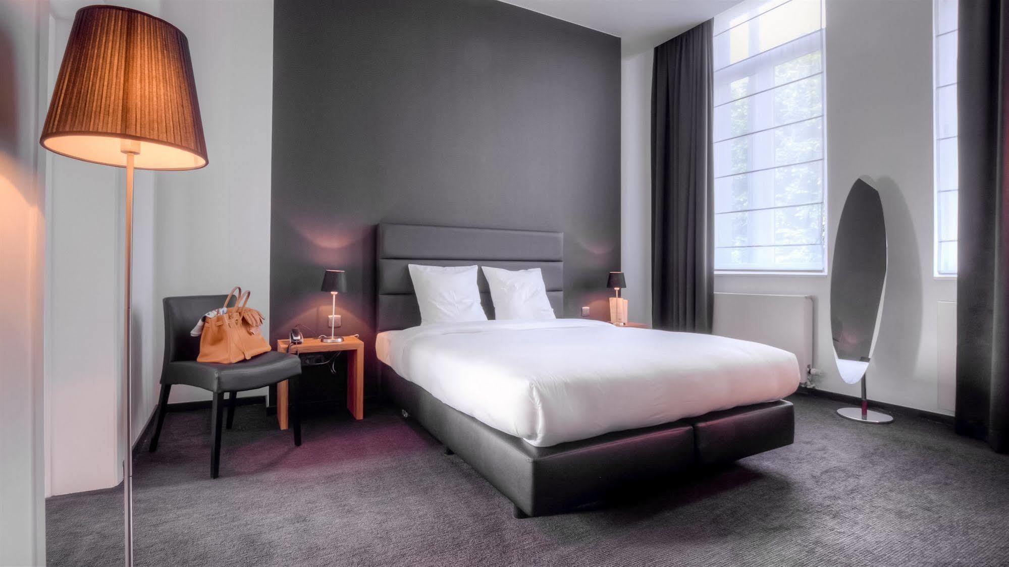 Hotel St James 몽스 외부 사진