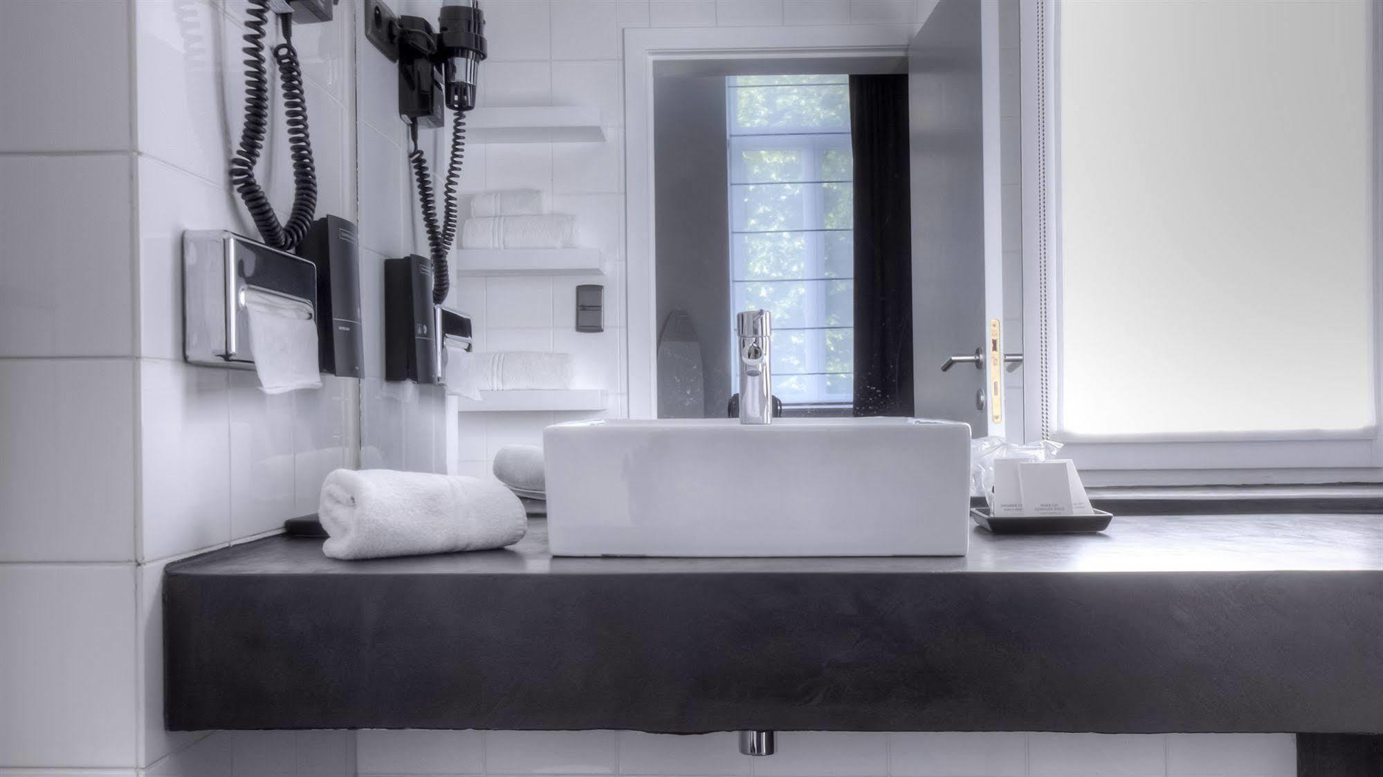 Hotel St James 몽스 외부 사진