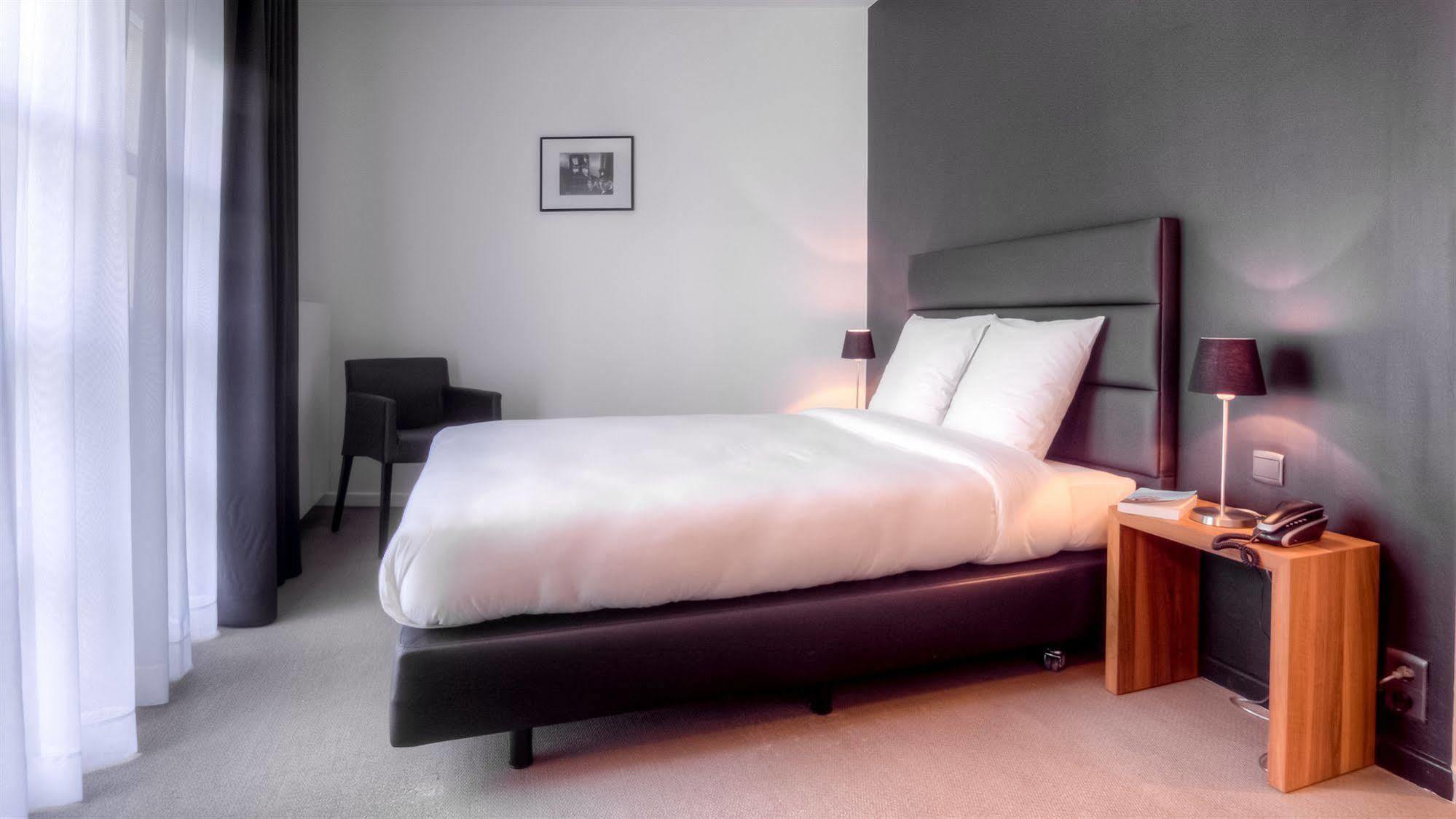 Hotel St James 몽스 외부 사진